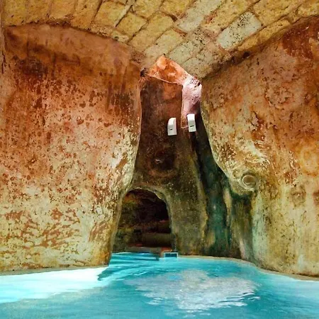 Palazzo Briganti Bed & Breakfast 3*