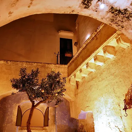 Bed & Breakfast Palazzo Briganti 3*