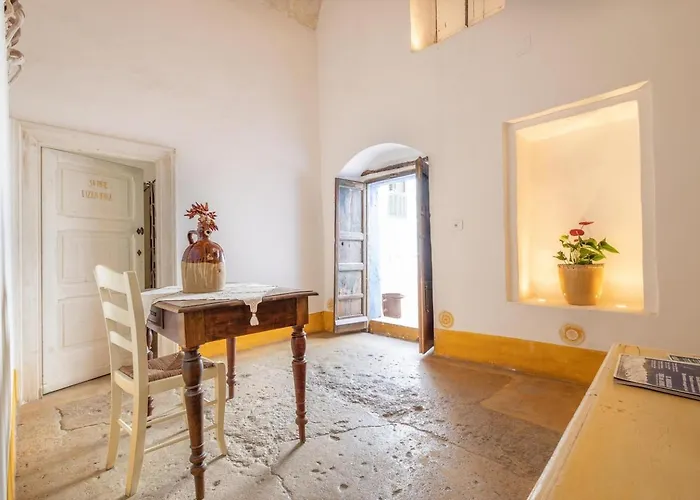 Palazzo Briganti 3* Racale