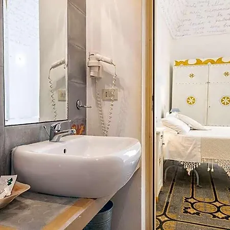 Palazzo Briganti Bed and breakfast 3*